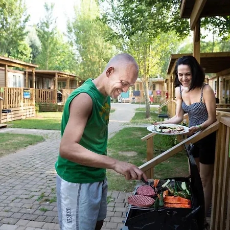 Kompleks wypoczynkowy Hu Altomincio Village