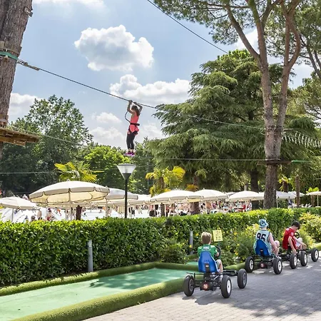 Kompleks wypoczynkowy Hu Altomincio Village