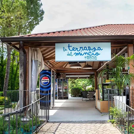 Hu Altomincio Village База отдыха