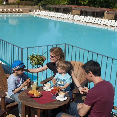 Hu Altomincio Village