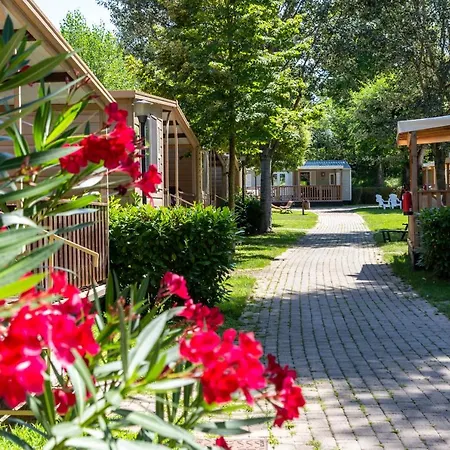 Hu Altomincio Village Üdülőpark Valeggio sul Mincio