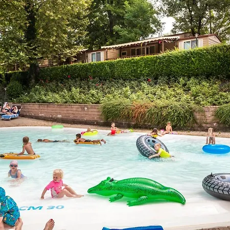 Hu Altomincio Village Vakantiepark