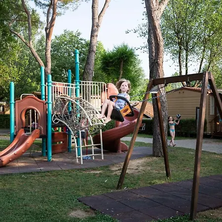 Hu Altomincio Village Üdülőpark