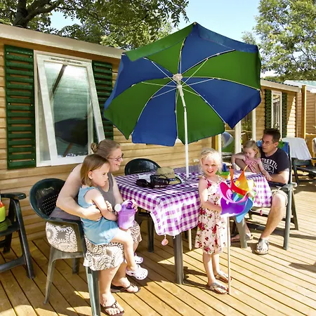 Hu Altomincio Village Vakantiepark 3*