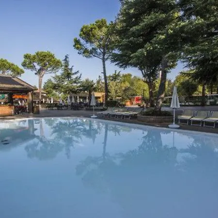 Hu Altomincio Village Vakantiepark Valeggio sul Mincio