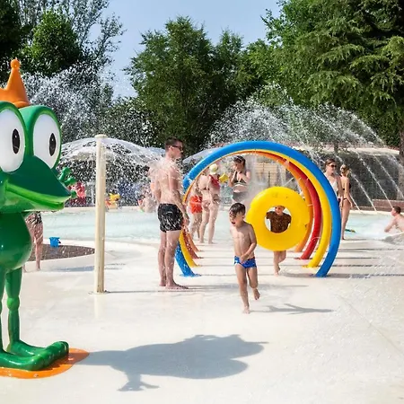 Holiday park Hu Altomincio Village 3*