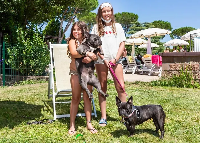 Hu Altomincio Village 3*