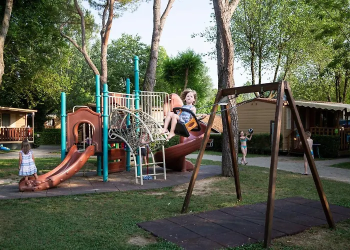 Hu Altomincio Village Prázdninový areál