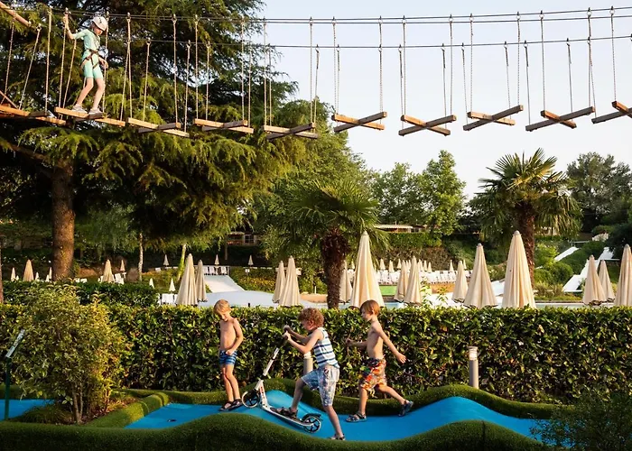 Hu Altomincio Village Prázdninový areál 3*