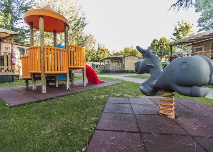 Prázdninový areál Hu Altomincio Village 3*